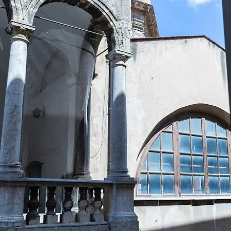 Loggiato 261 Palazzo San Matteo-2